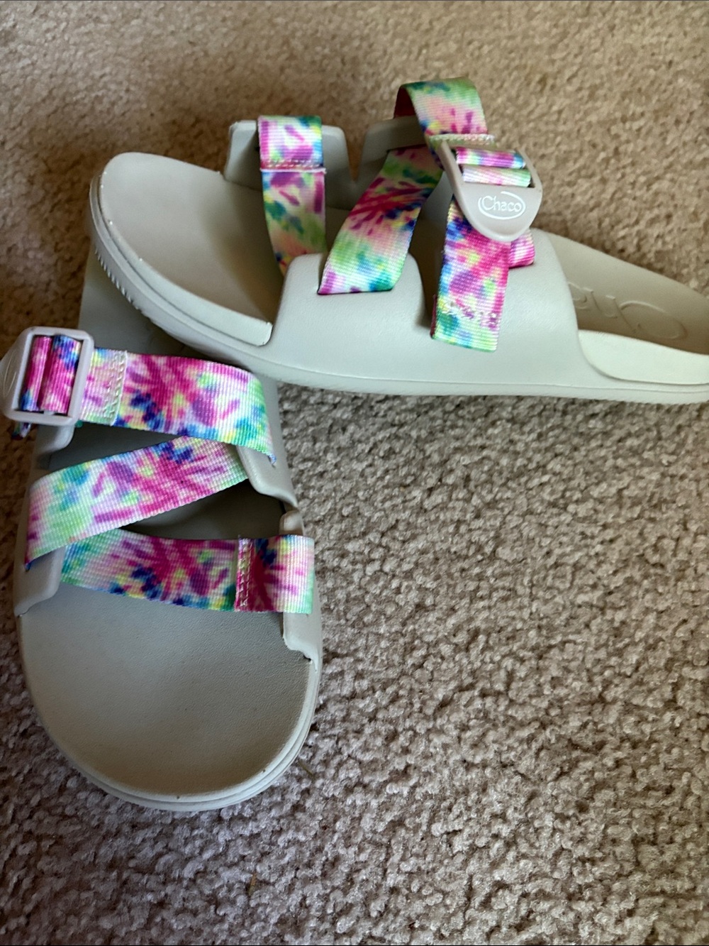 Womans chaco tye dye chillos sandals size 9 like new - Picture 2 of 4